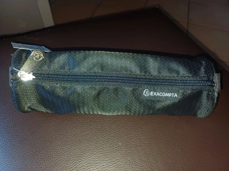 Trousse noire marque exacompta neuve